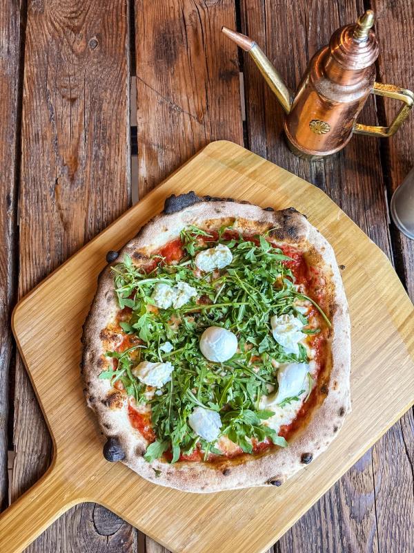 Élőzene & Pizza Est